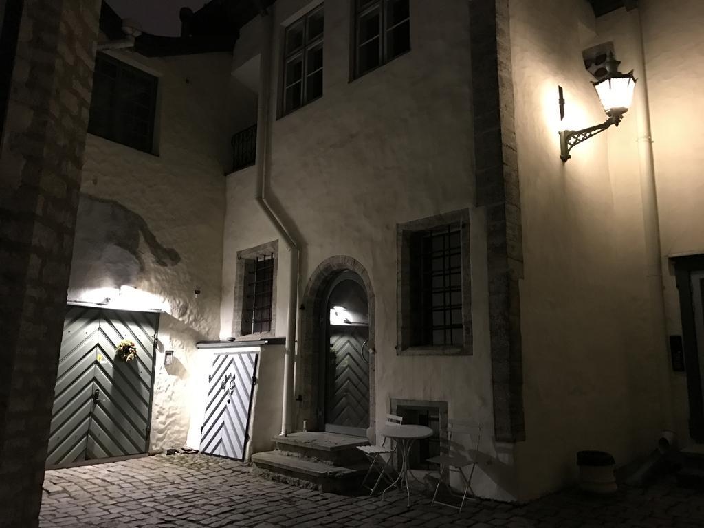 Old Bishop'S House Daire Tallinn Dış mekan fotoğraf
